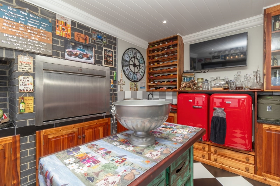 4 Bedroom Property for Sale in Monte Christo Western Cape